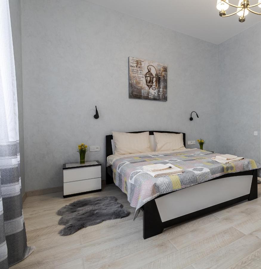 Golden Violin ! Apartments Lviv T Экстерьер фото