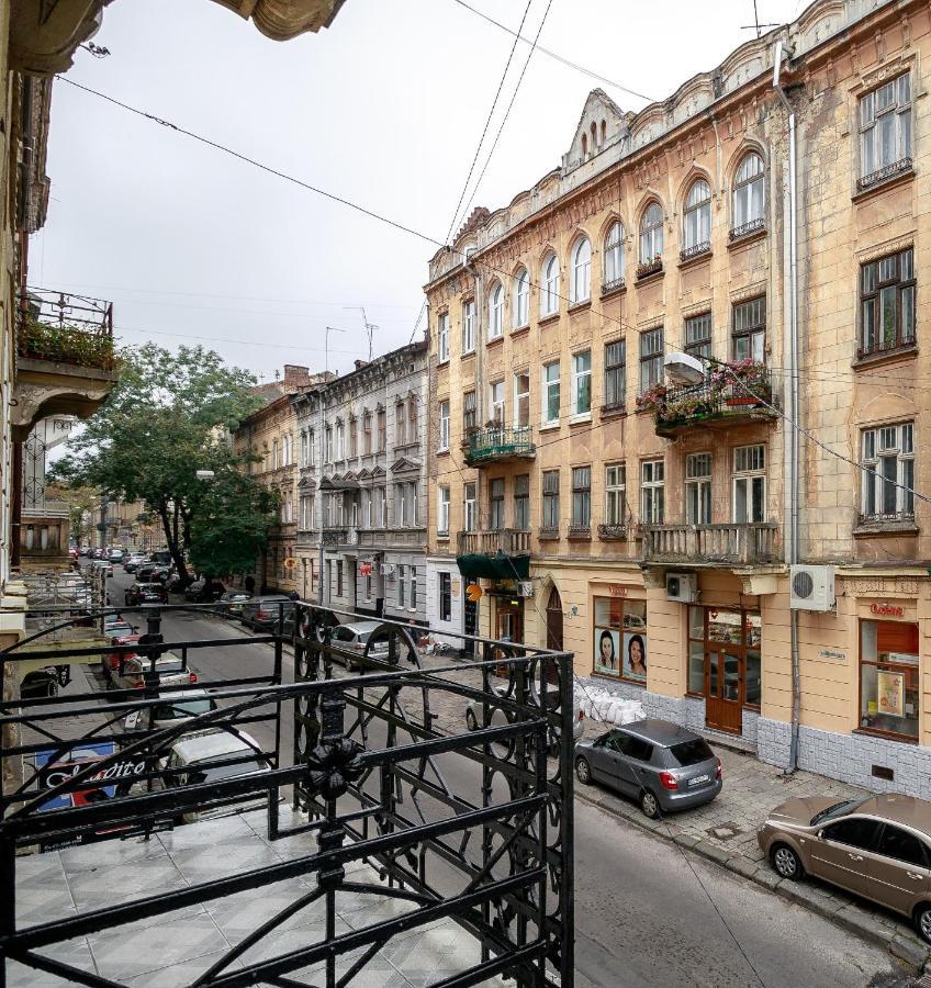 Golden Violin ! Apartments Lviv T Экстерьер фото